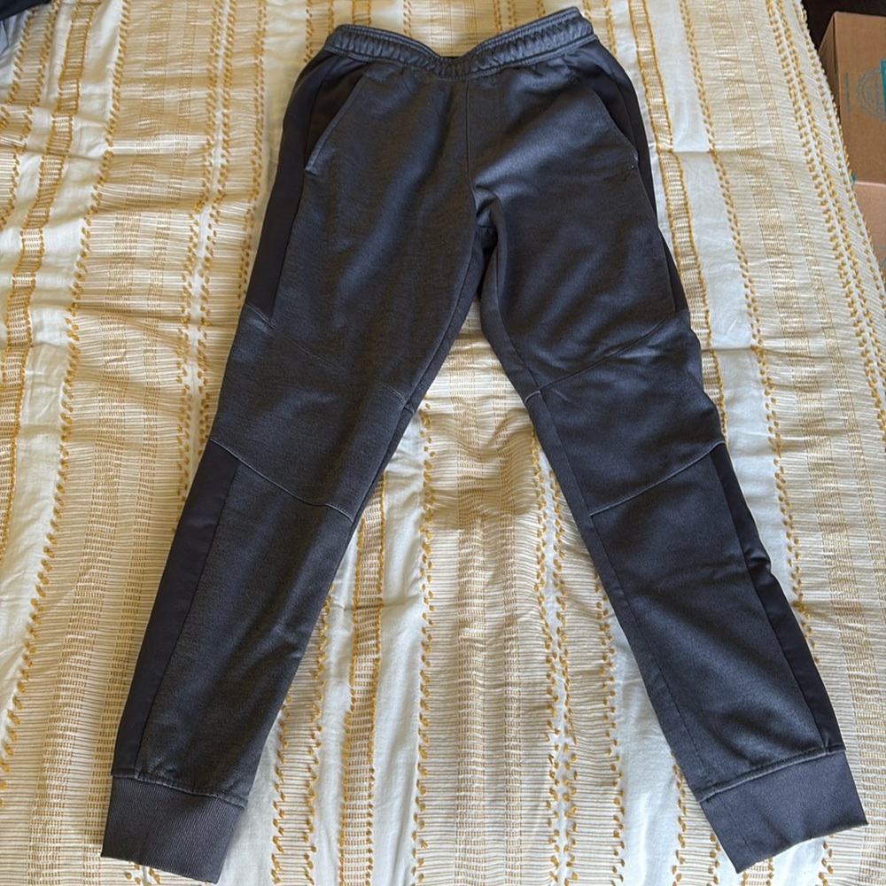 Reebok men’s small joggers - Picture 1 of 3